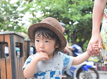 お子様に、このような癖はありませんか?